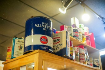 Vintage Oil Cans / Room Decor